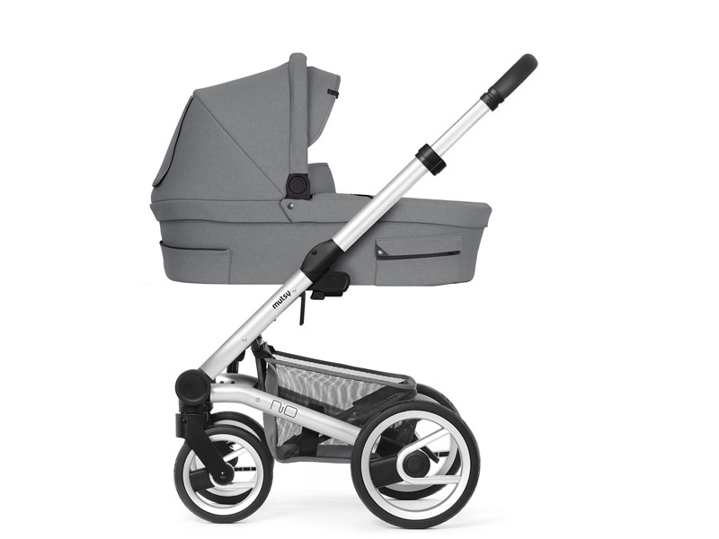 mutsy Nio inspire light schade kinderwagen ( frame,reiswieg + zit met kap ) Gratis voetenzak actie geldig tot 31/6/2021