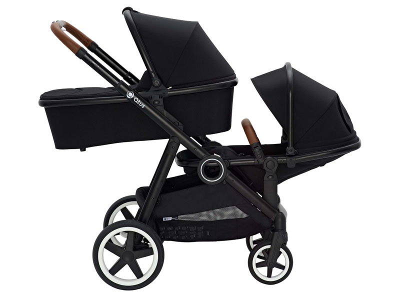 qtus DuetPro Kinderwagen Black showmodel