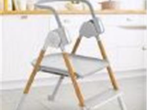 Skip hop sit to step highchair